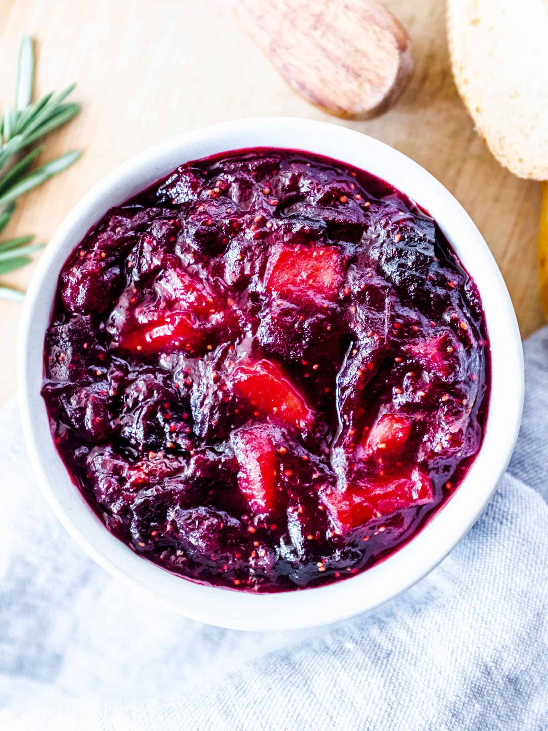apple cranberry chutney with dried figs and rosemary