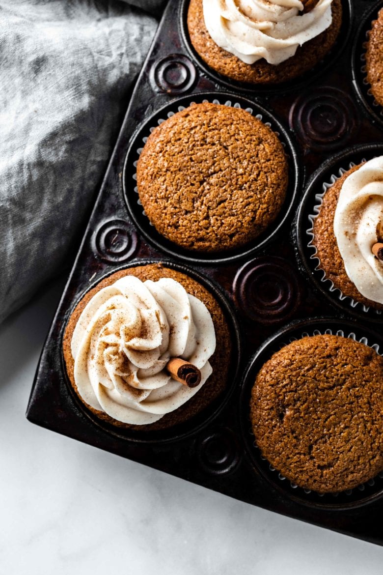 gingerbread cupcakes in baking tin