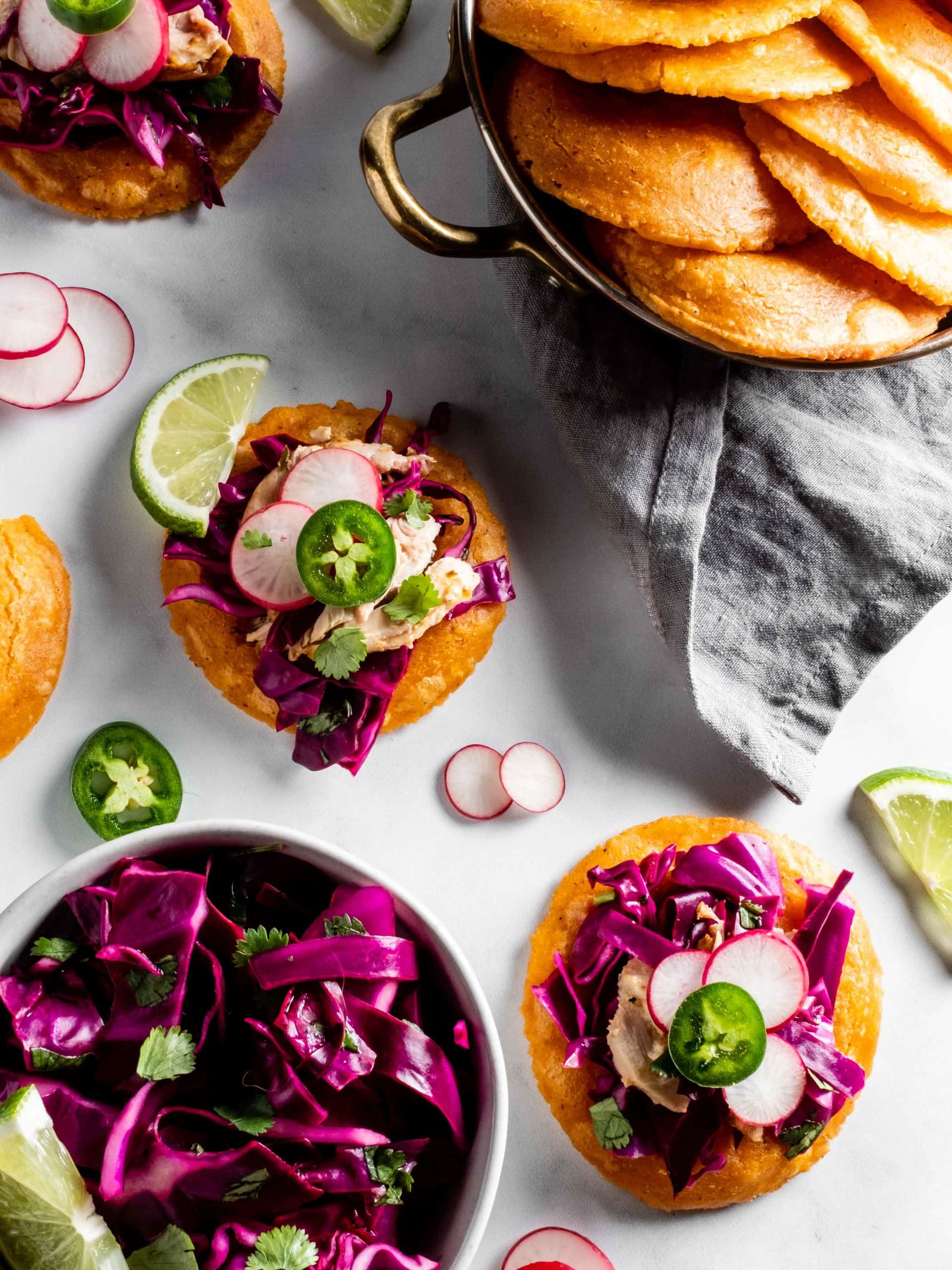 salbutes with stew chicken and red cabbage