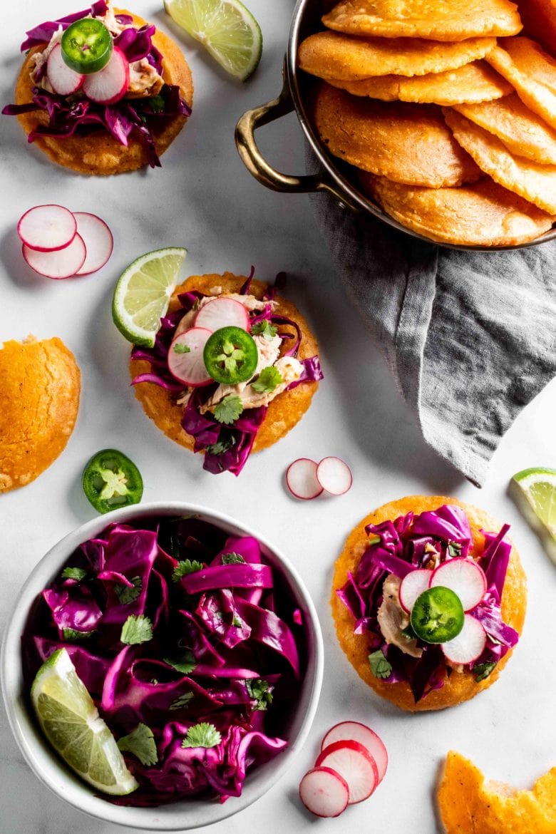 salbutes with stew chicken and red cabbage
