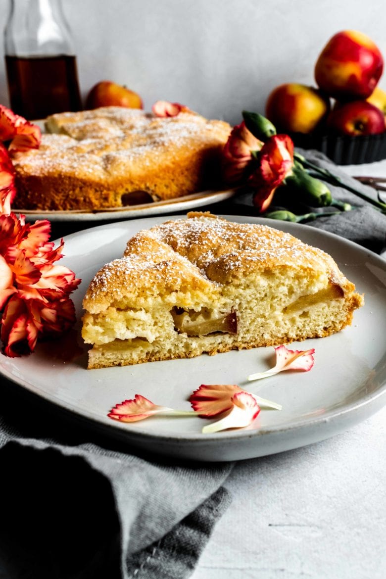 apple cake slice