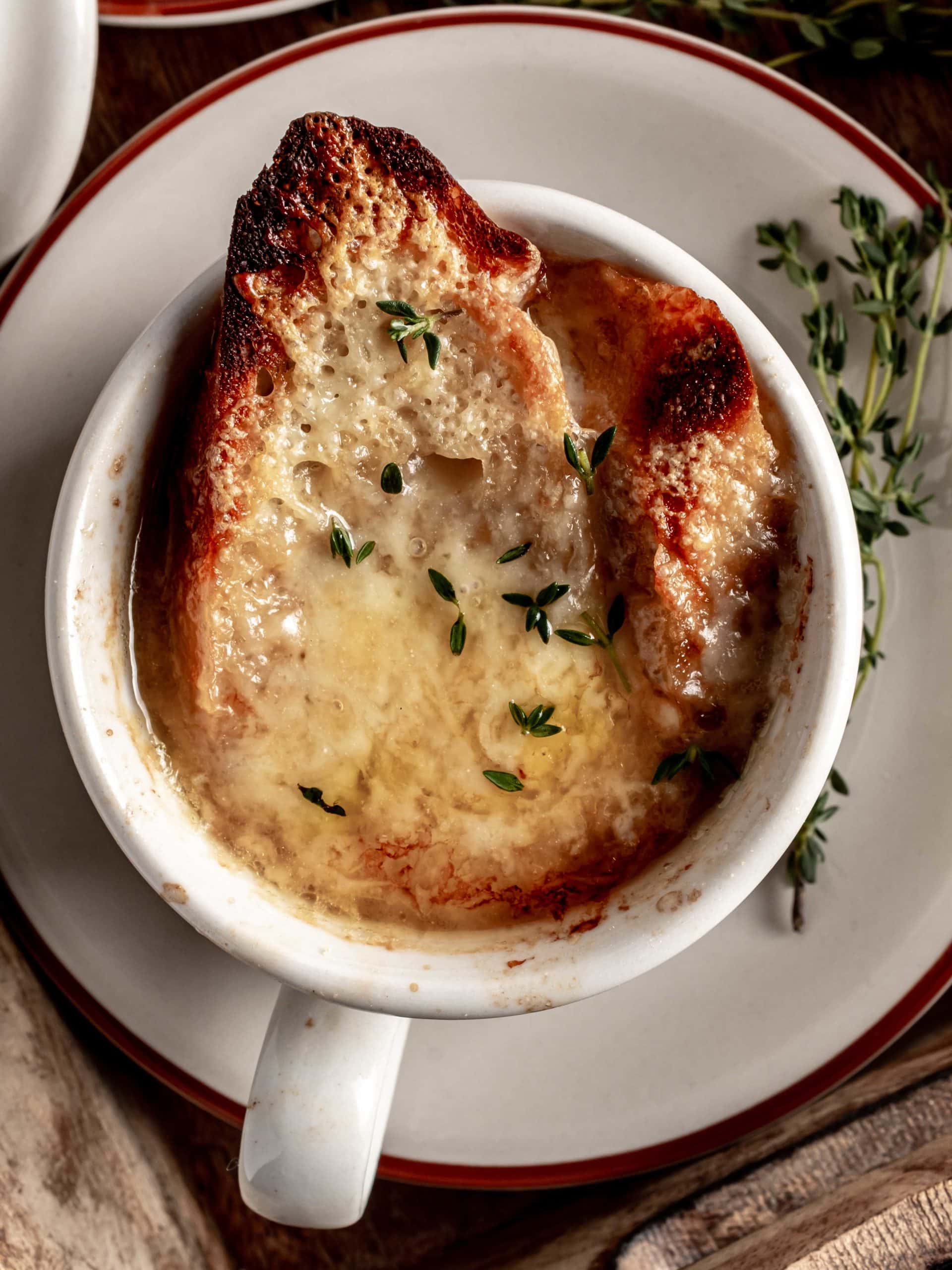 french onion soup with cheesy bread topping