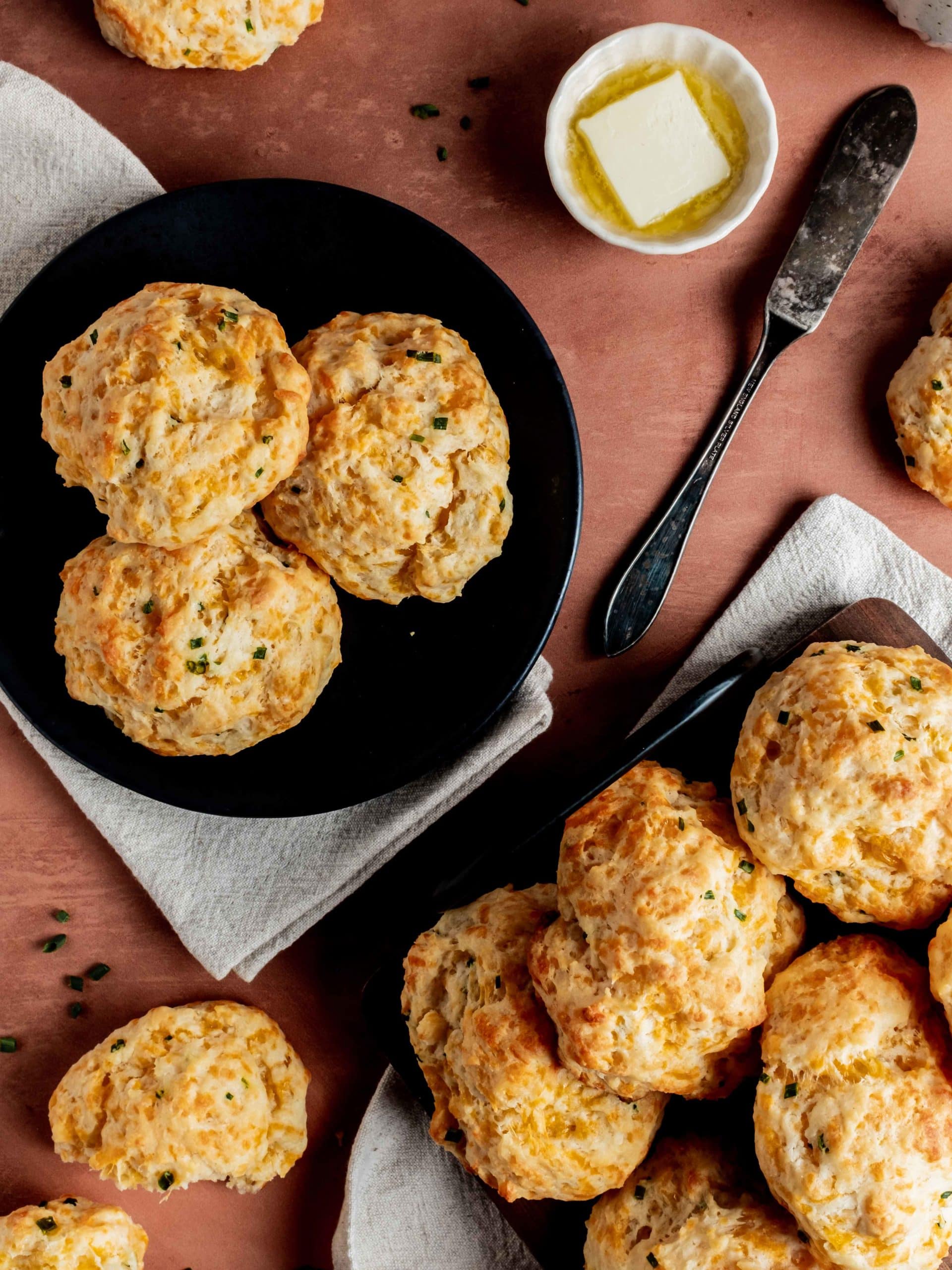 easy drop biscuits with cheddar and chives