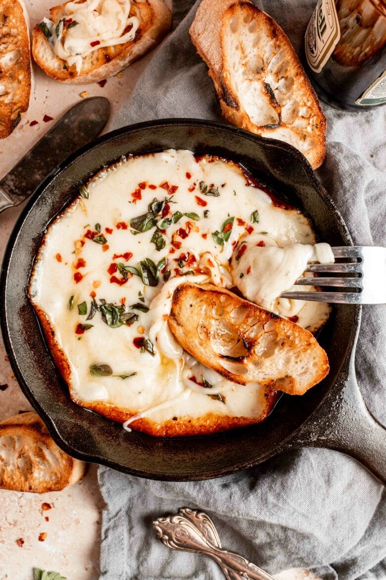 toasted baguette in provolone dip
