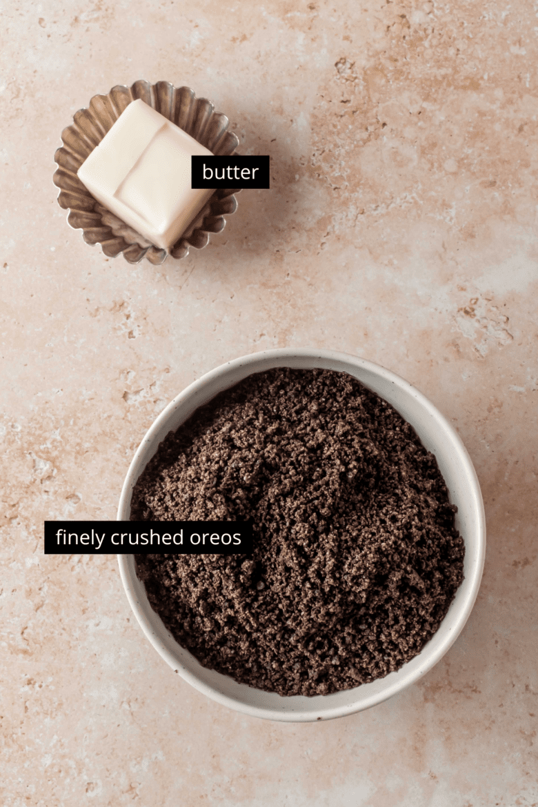 ingredients to make oreo cookie crumb crust