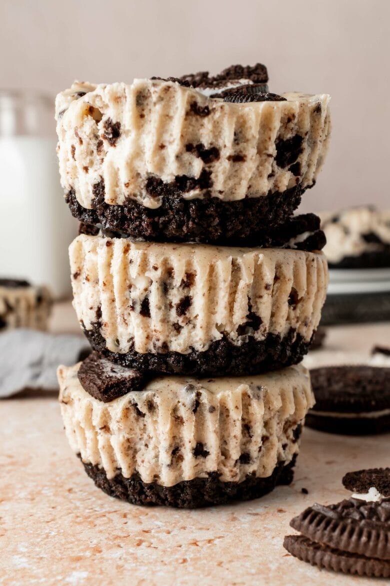 stack of oreo cheesecake cupcakes